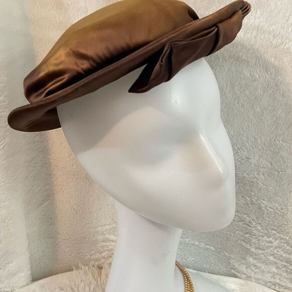 Vintage 1940s Bronze Satin Dish Hat with Golden Cloisonné Hat Pin - Picture 3 of 12